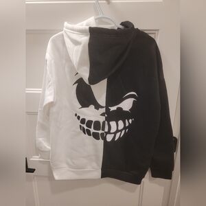 Shein Halloween sweatshirt hoddie black and white in Small